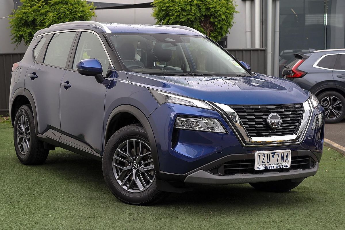 2025 Nissan X-TRAIL ST T33