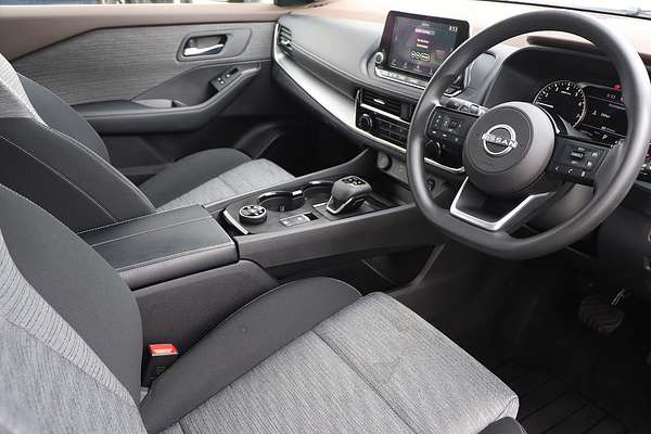 2024 Nissan X-TRAIL ST T33