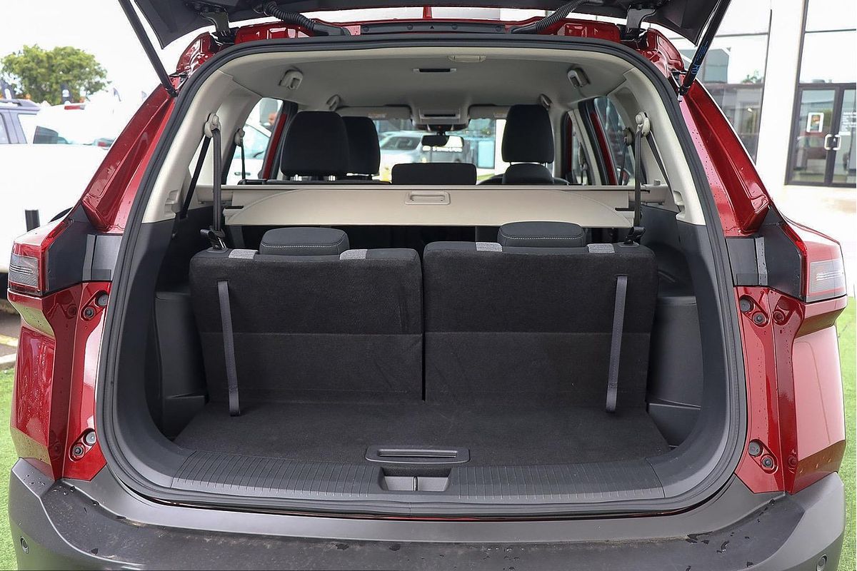 2025 Nissan X-TRAIL ST T33