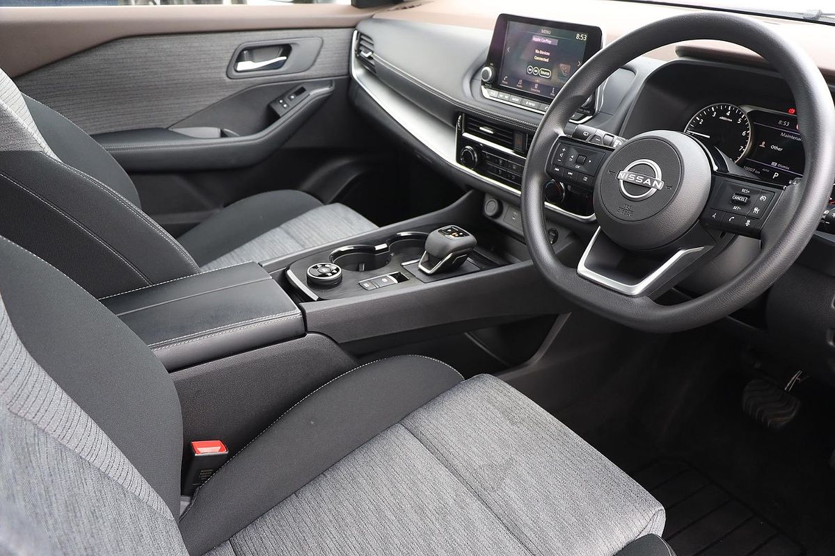 2025 Nissan X-TRAIL ST T33