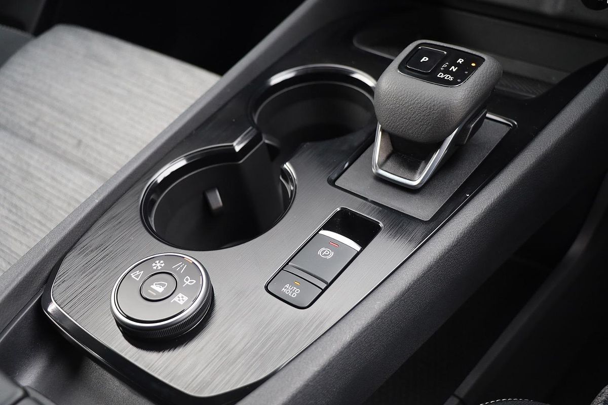 2024 Nissan X-TRAIL ST T33