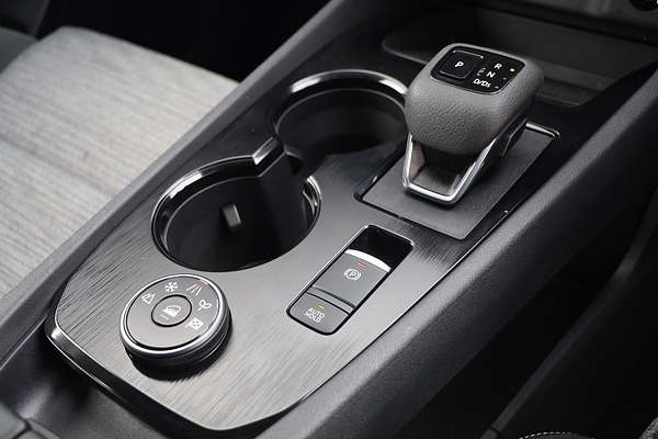 2025 Nissan X-TRAIL ST T33