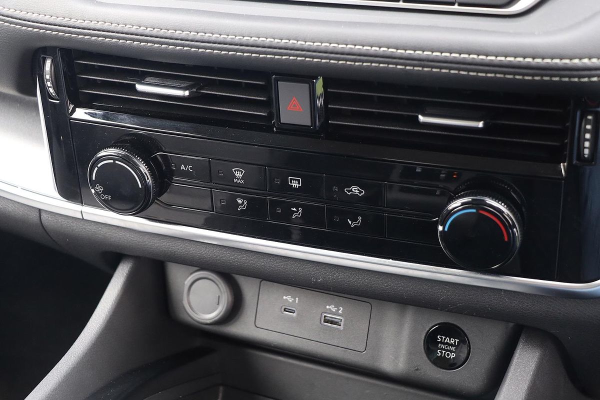 2025 Nissan X-TRAIL ST T33