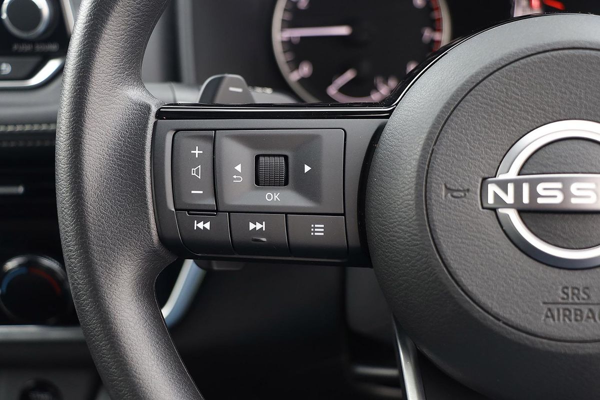 2025 Nissan X-TRAIL ST T33