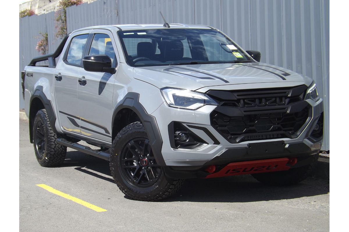 2025 Isuzu D-MAX BLADE 4X4
