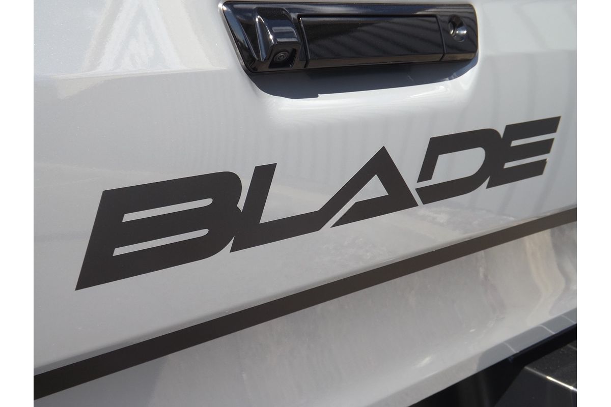 2025 Isuzu D-MAX BLADE 4X4