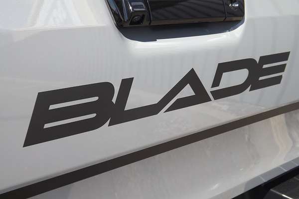 2025 Isuzu D-MAX BLADE 4X4