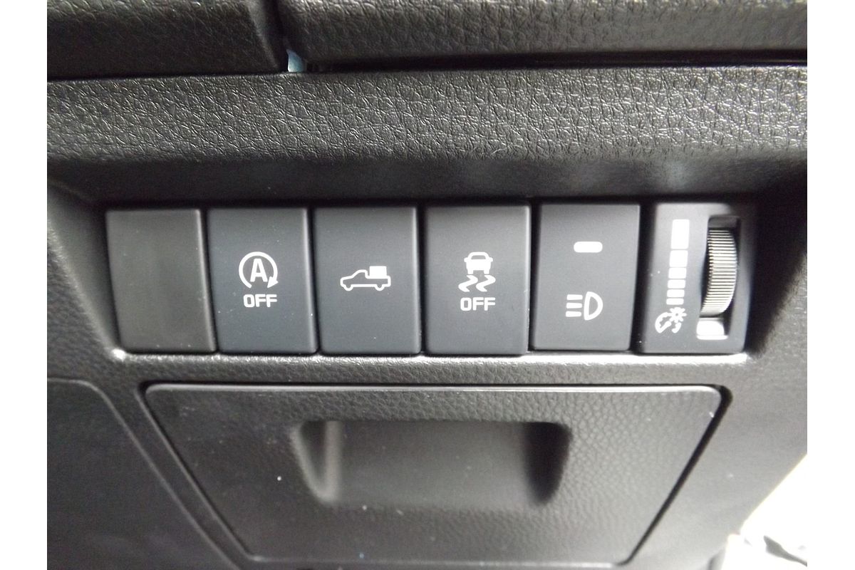 2025 Isuzu D-MAX BLADE 4X4