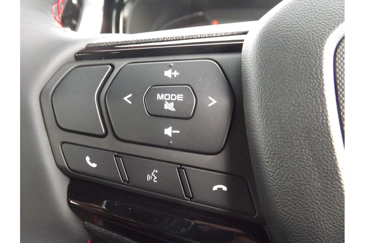 2025 Isuzu D-MAX BLADE 4X4