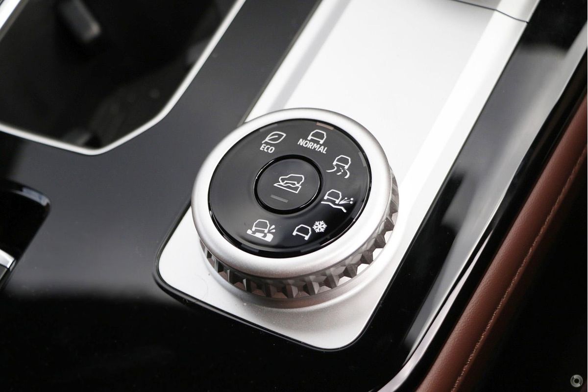 2025 Mitsubishi Outlander Exceed Tourer ZM