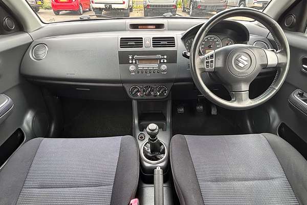 2007 Suzuki Swift RS415