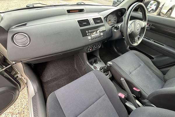 2007 Suzuki Swift RS415