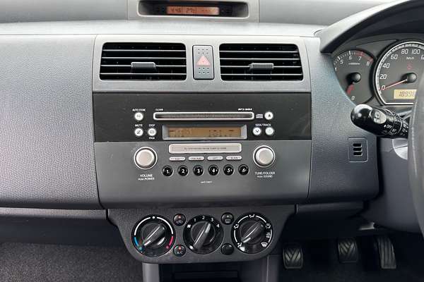 2007 Suzuki Swift RS415