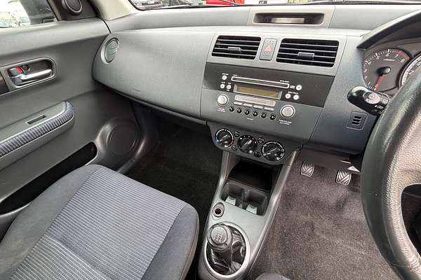 2007 Suzuki Swift RS415