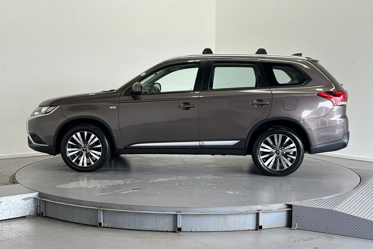 2018 Mitsubishi Outlander ES ZL