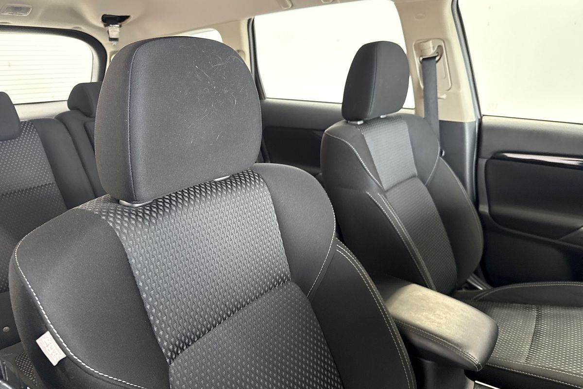 2018 Mitsubishi Outlander ES ZL