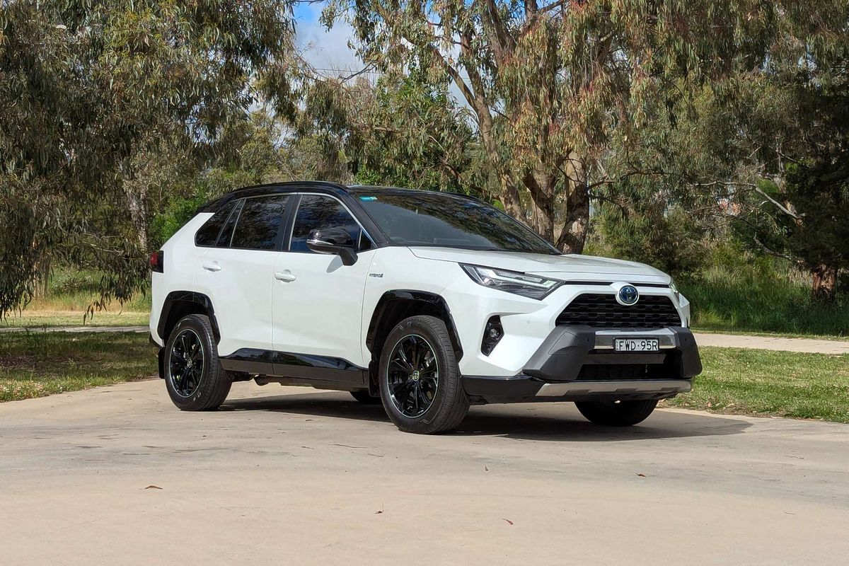 2024 Toyota RAV4 XSE AXAH54R