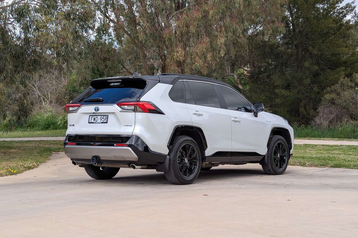 2024 Toyota RAV4 XSE AXAH54R