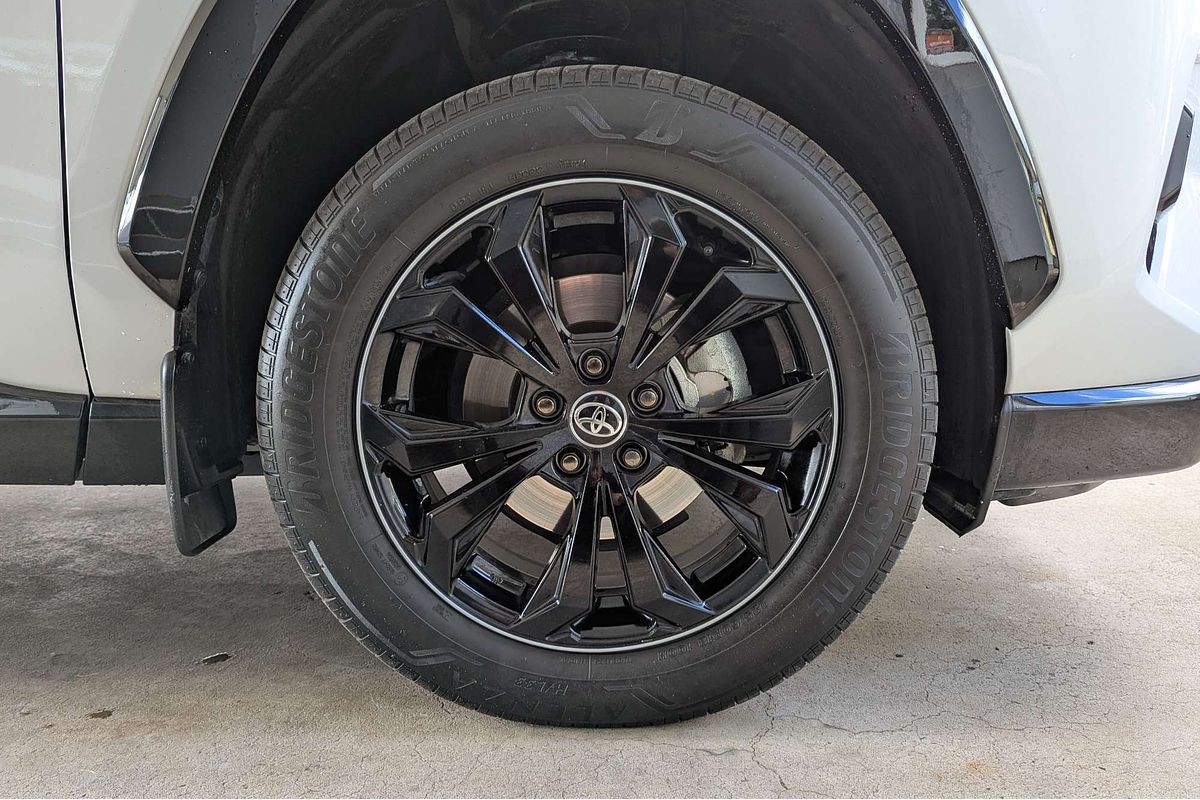 2024 Toyota RAV4 XSE AXAH54R