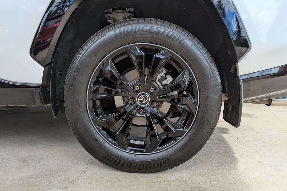 2024 Toyota RAV4 XSE AXAH54R