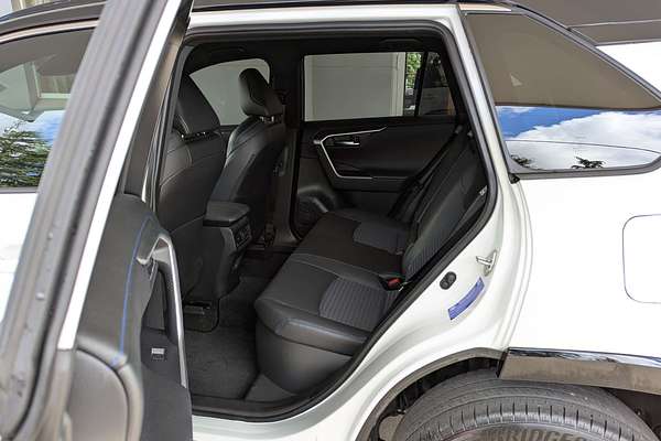 2024 Toyota RAV4 XSE AXAH54R