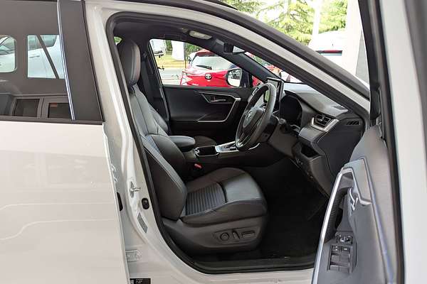 2024 Toyota RAV4 XSE AXAH54R