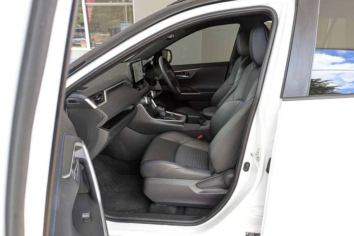 2024 Toyota RAV4 XSE AXAH54R