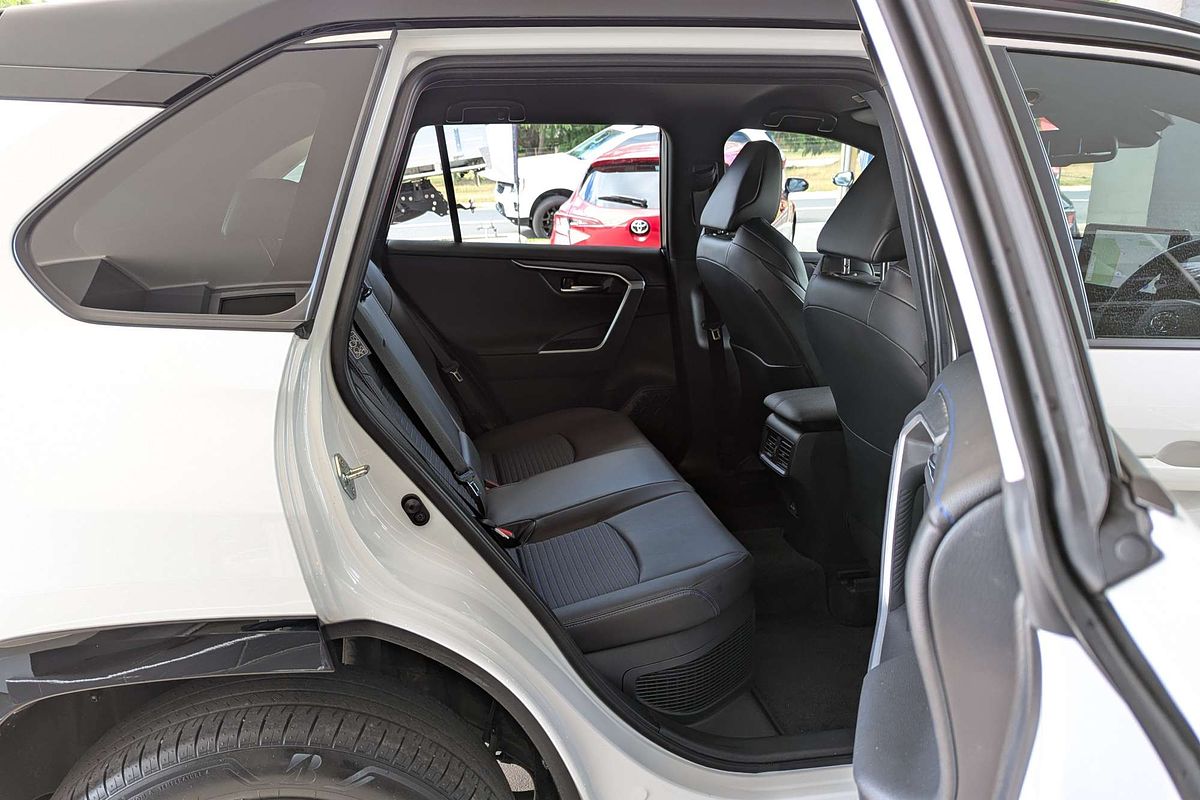 2024 Toyota RAV4 XSE AXAH54R