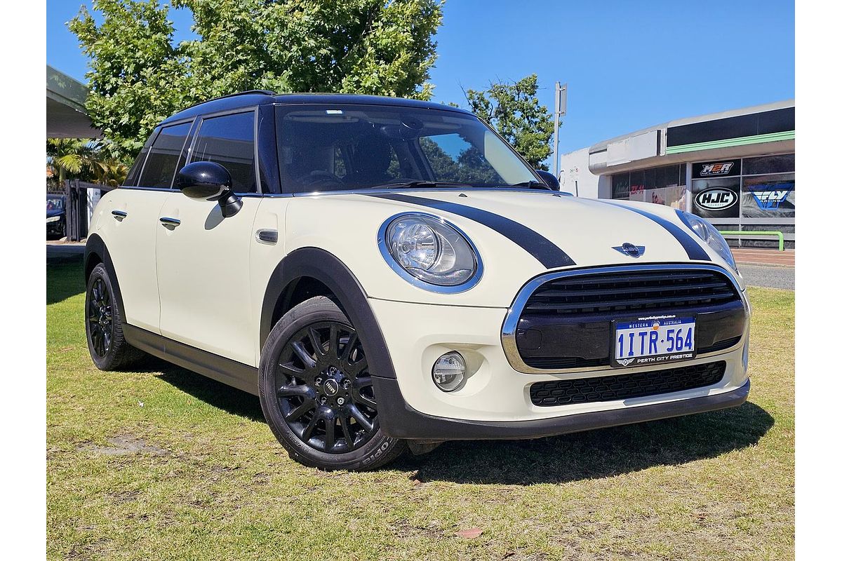 2018 MINI Hatch Cooper F55