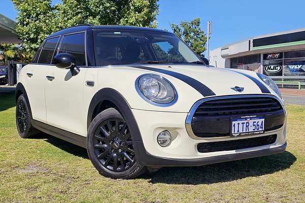 2018 MINI Hatch Cooper F55