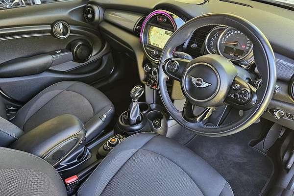 2018 MINI Hatch Cooper F55