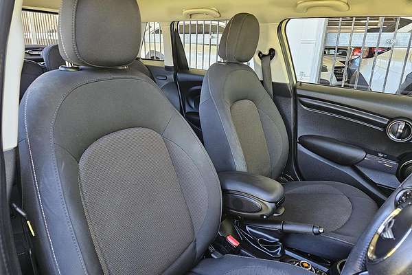 2018 MINI Hatch Cooper F55