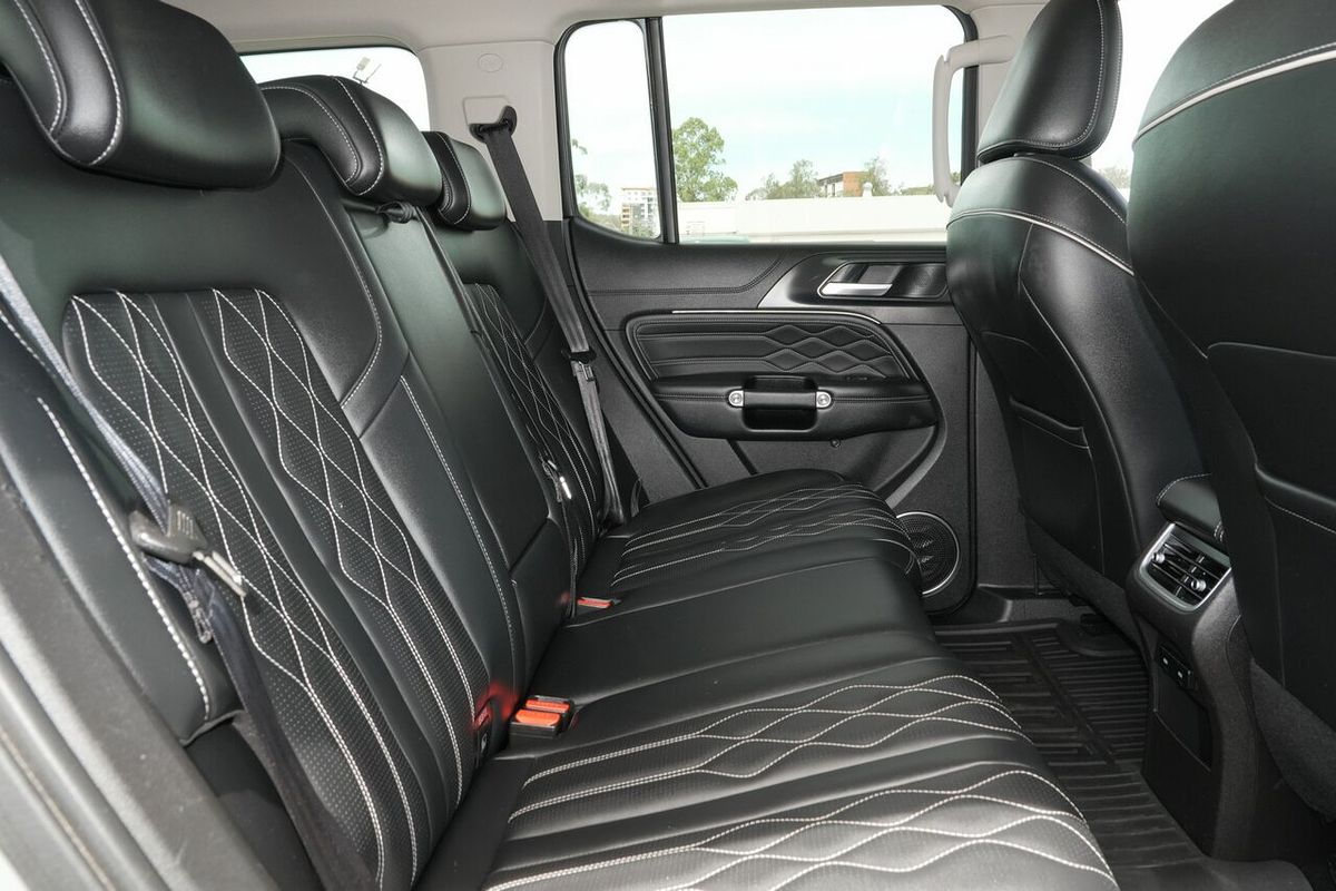 2024 GWM Tank 300 Lux P01