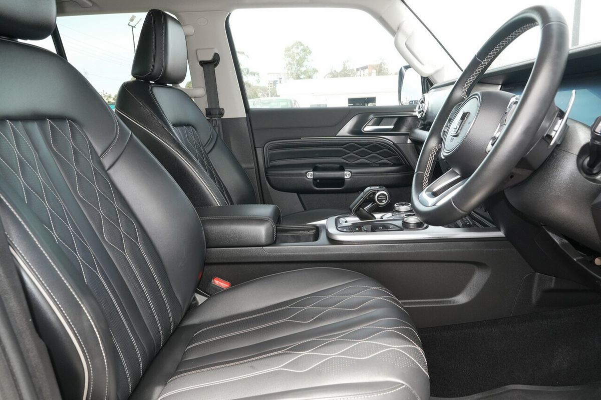 2024 GWM Tank 300 Lux P01