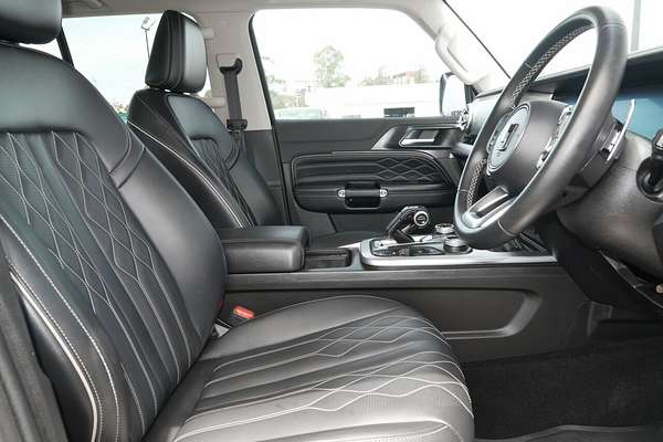 2024 GWM Tank 300 Lux P01