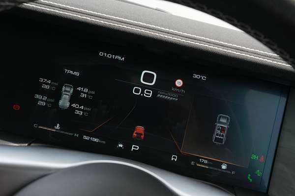 2024 GWM Tank 300 Lux P01