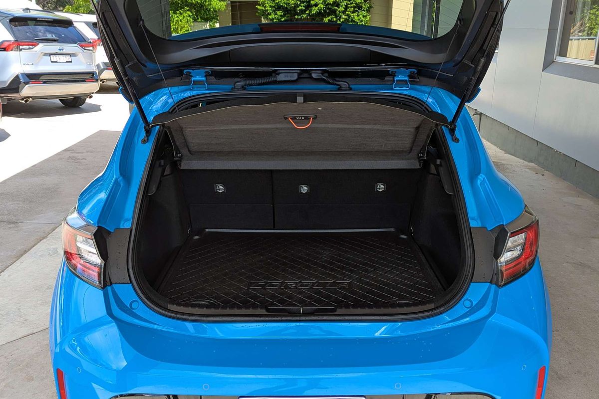 2020 Toyota Corolla SX Hybrid ZWE211R