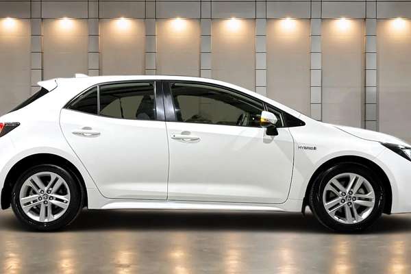 2022 Toyota Corolla Ascent Sport Hybrid ZWE211R