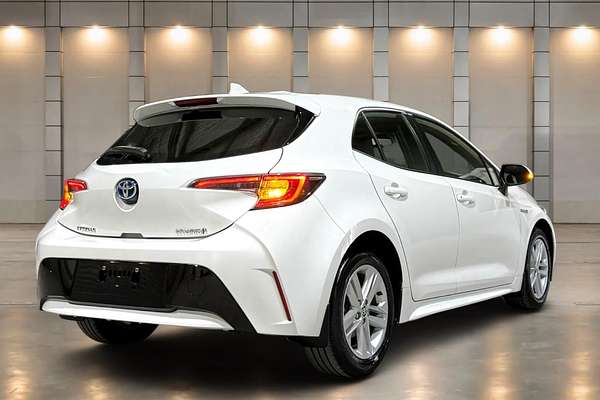 2022 Toyota Corolla Ascent Sport Hybrid ZWE211R