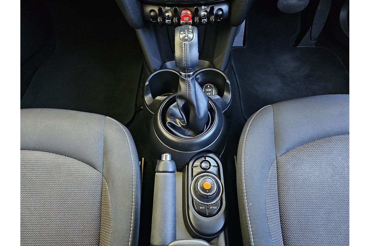 2018 MINI Hatch Cooper F55