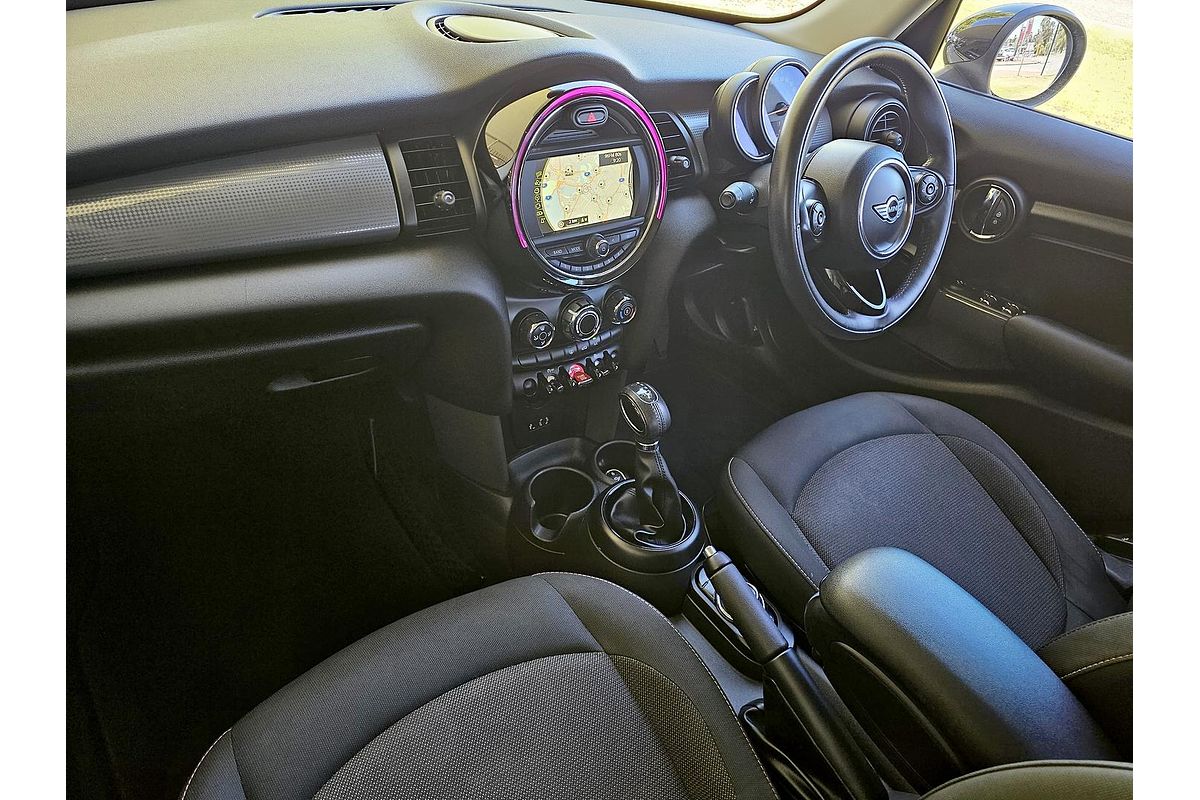 2018 MINI Hatch Cooper F55