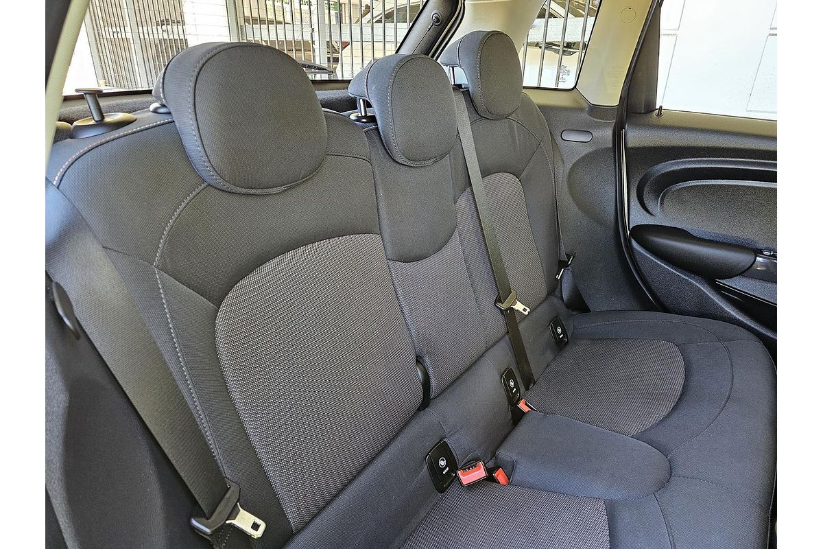 2018 MINI Hatch Cooper F55