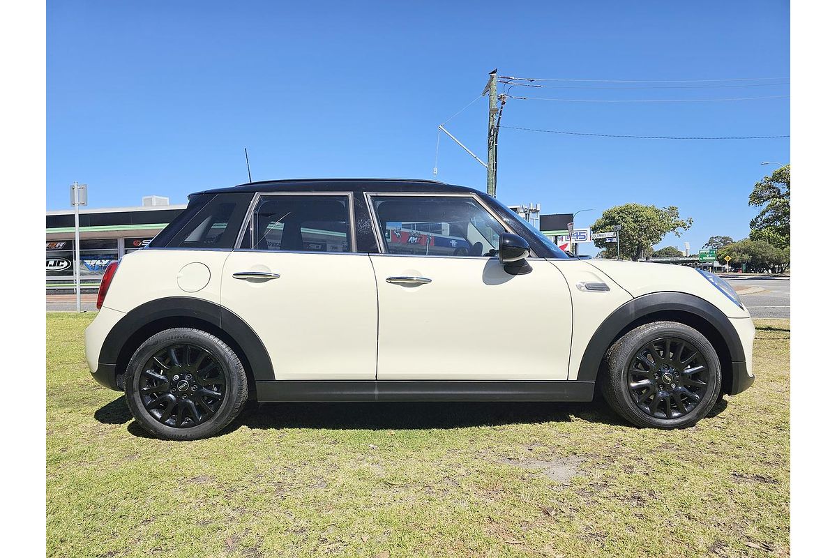 2018 MINI Hatch Cooper F55