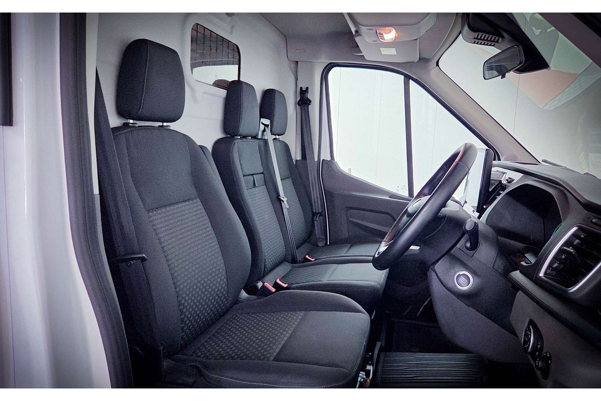 2023 Ford E-Transit 420L VO Mid Roof