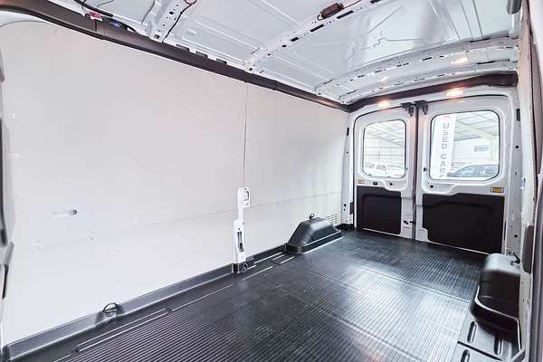 2023 Ford E-Transit 420L VO Mid Roof