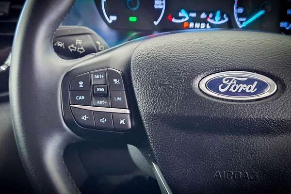 2023 Ford E-Transit 420L VO Mid Roof