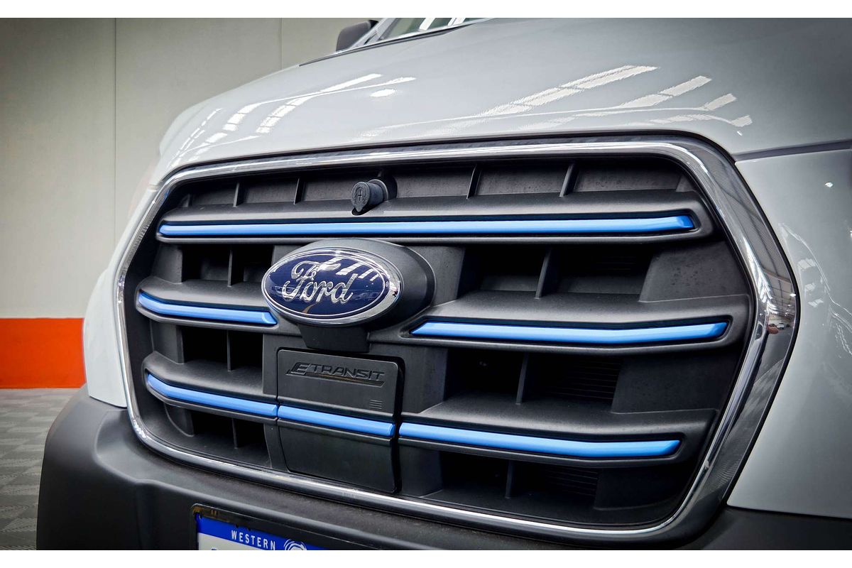 2023 Ford E-Transit 420L VO Mid Roof