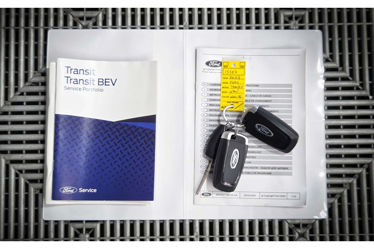 2023 Ford E-Transit 420L VO Mid Roof