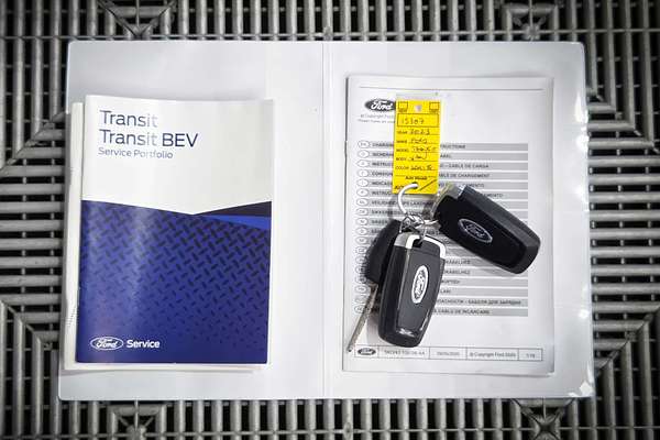 2023 Ford E-Transit 420L VO Mid Roof