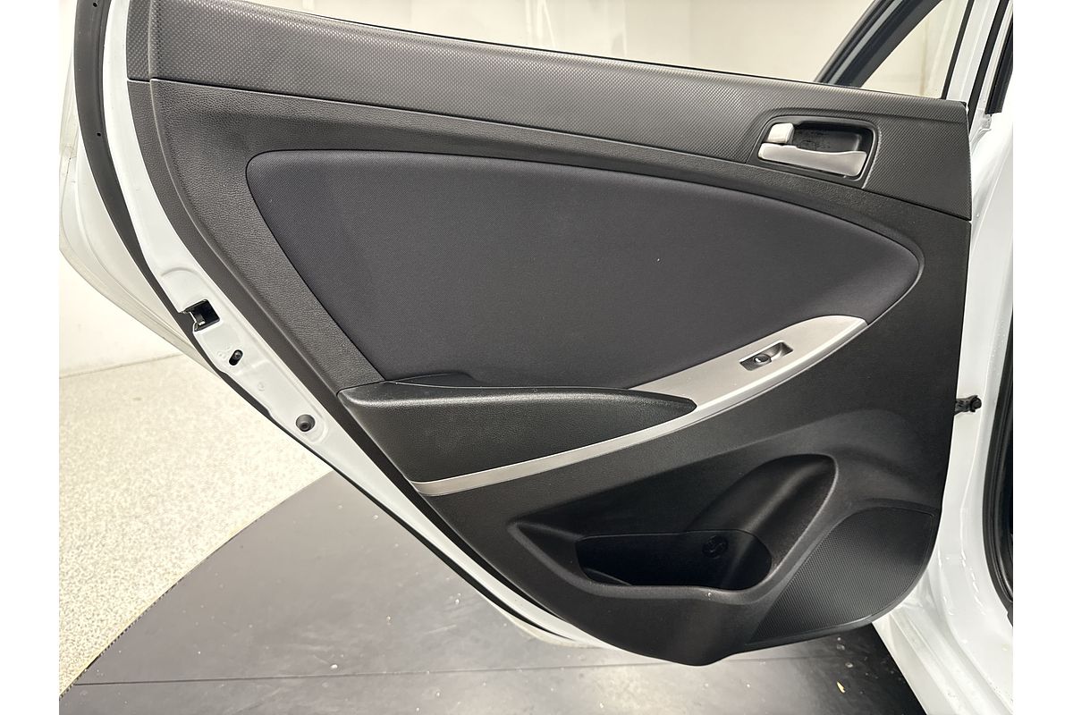 2017 Hyundai Accent Sport RB5